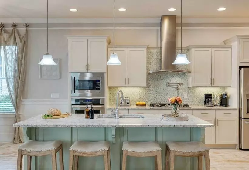 Shine On The Shore By Avantstay Pool + Golf Cart