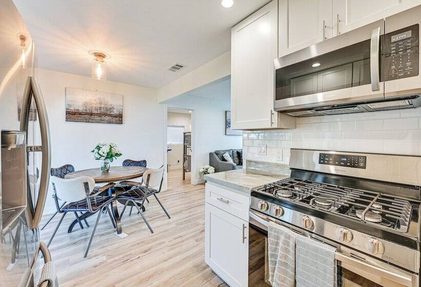 Chic Chula Vista Home: 10 Mi To Downtown San Diego