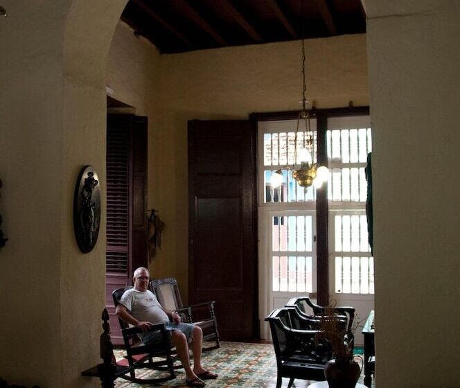 مسافرخانه Casa Rogelio Inchauspi Bastida Trinidad