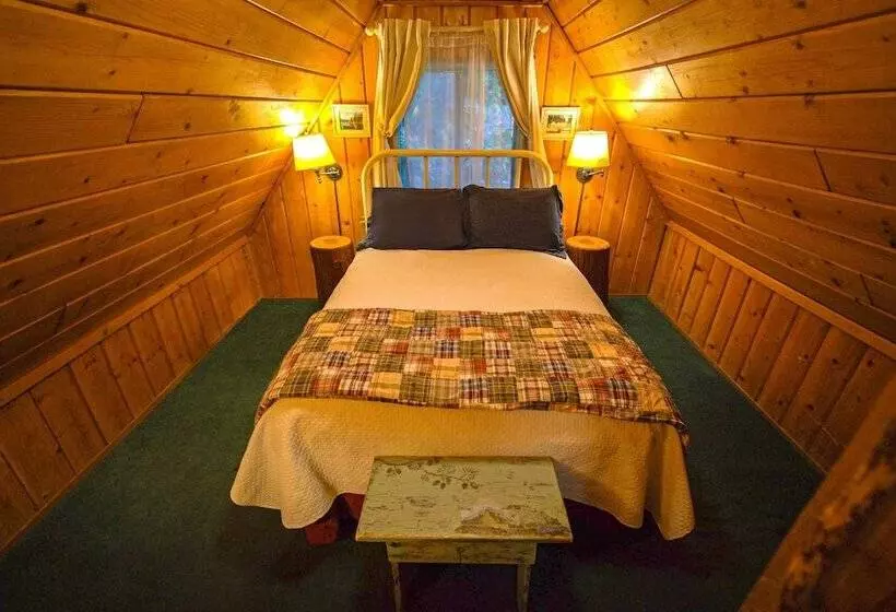 Hotelli Arrowhead Pine Rose Cabins