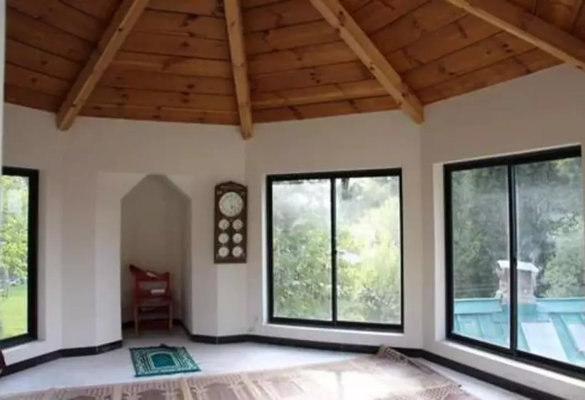 هتل Green Retreat