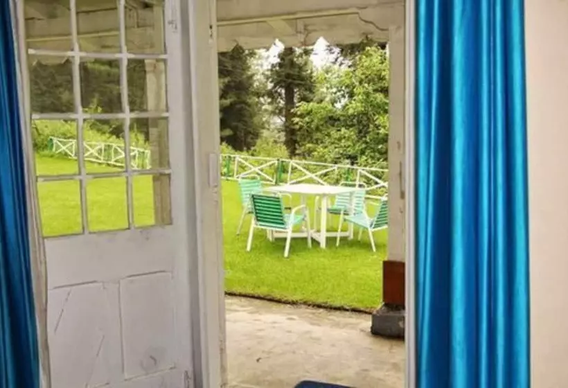 هتل Green Retreat