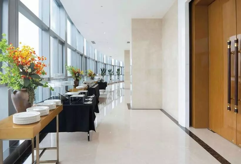 Hilton Brazzaville Les Tours Jumelles Hotel & Residences