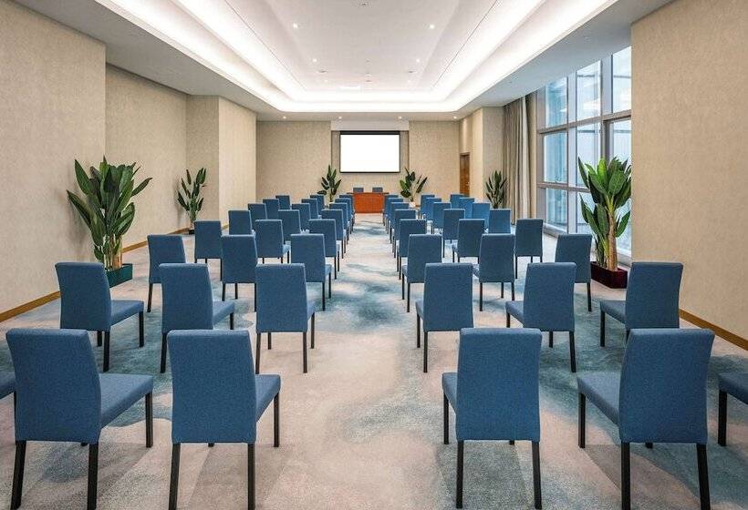 Hilton Brazzaville Les Tours Jumelles Hotel & Residences