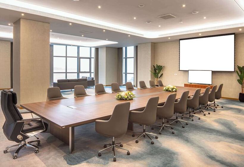 Hilton Brazzaville Les Tours Jumelles Hotel & Residences