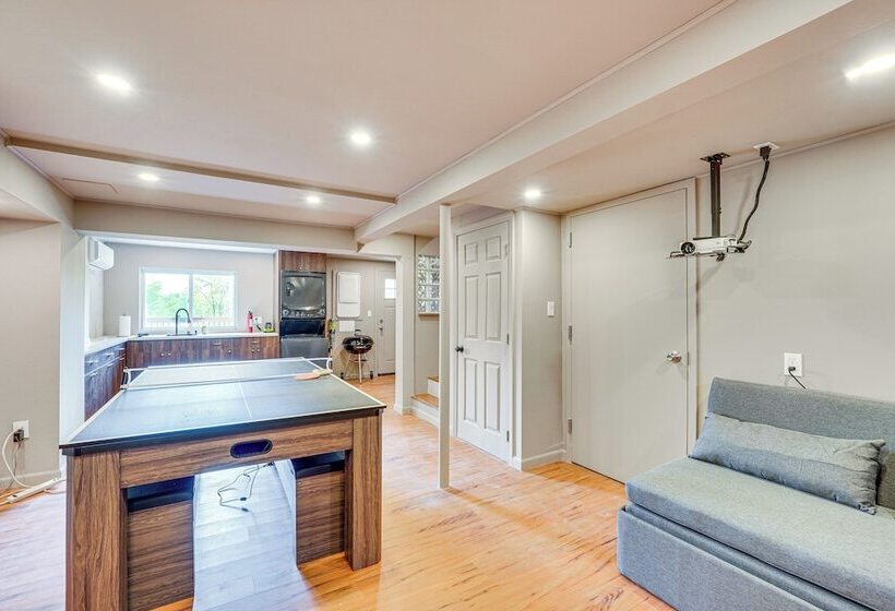 Game Room & Yard: Mid Century Modern Kingston Home