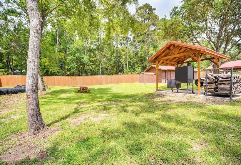 Onalaska Home W/ Game Room, Sunroom & Lake View!