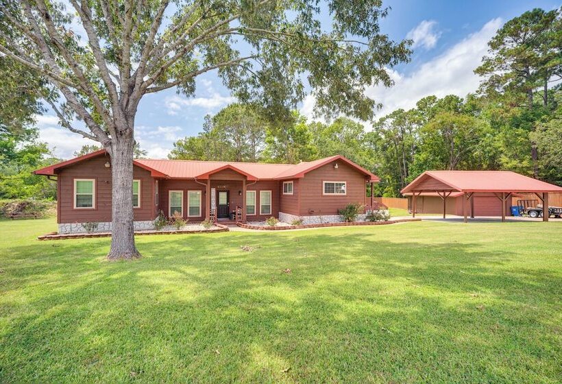 Onalaska Home W/ Game Room, Sunroom & Lake View!