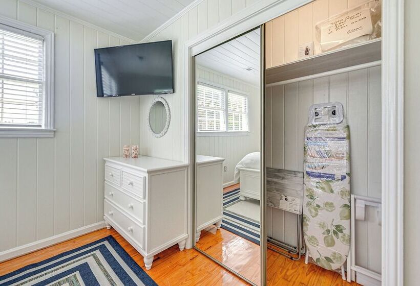 Walk To Ocean: Pearl Cottage In Atlantic Beach