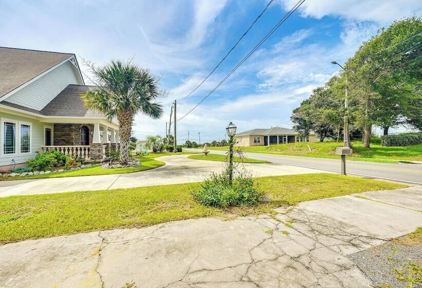 Walk To Ocean: Pearl Cottage In Atlantic Beach
