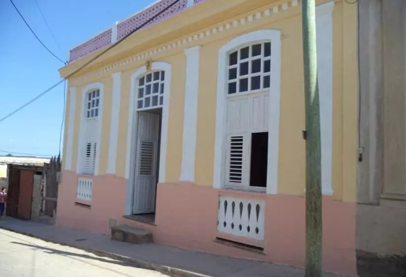 ペンション Bs & Hostal Luz Del Norte