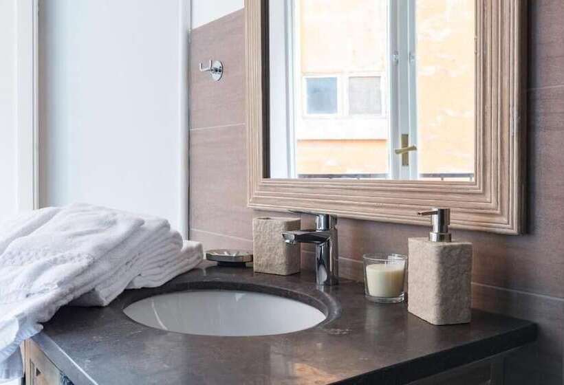 پانسیون G House Pettinari