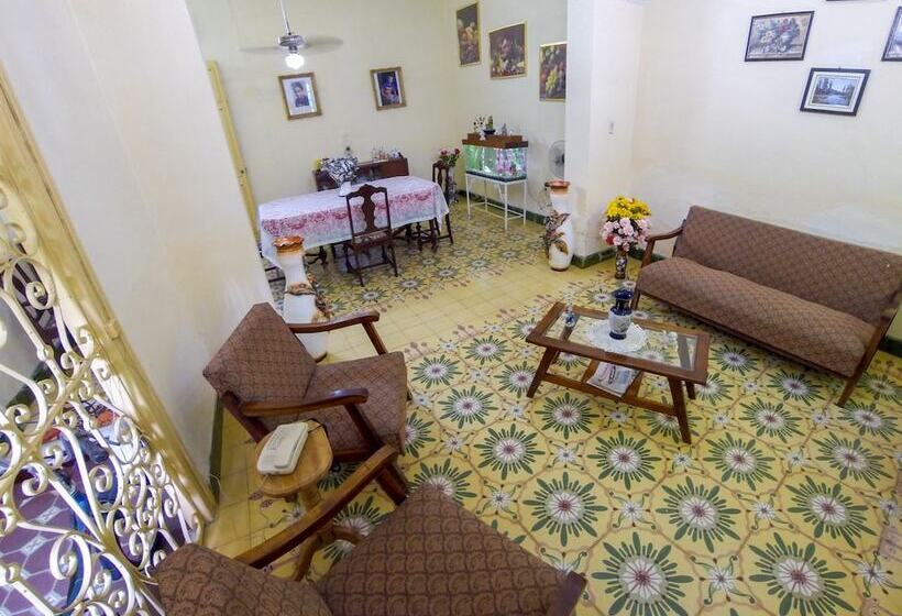 پانسیون Hostal Colon 271