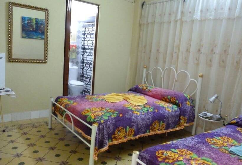 پانسیون Hostal Colon 271