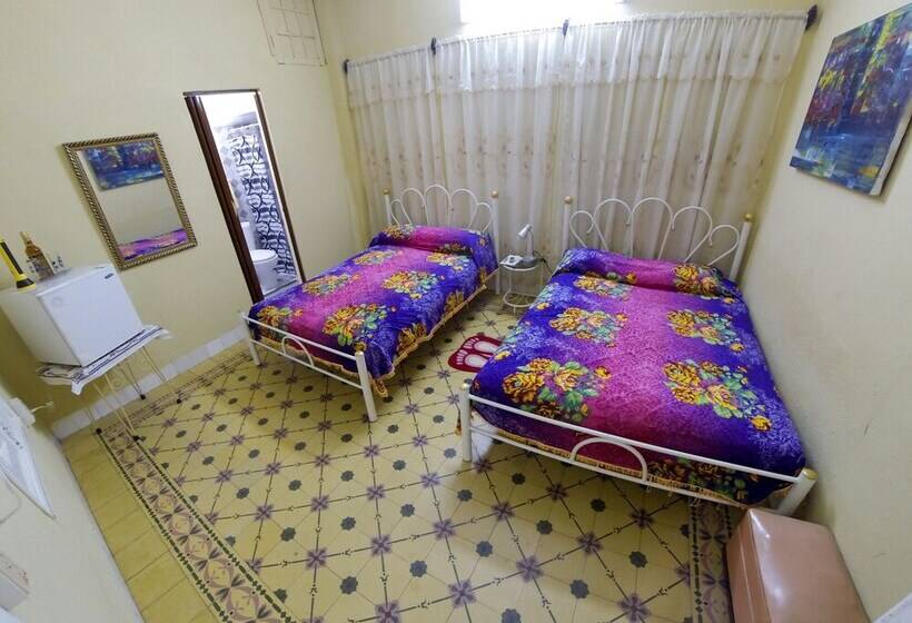 پانسیون Hostal Colon 271