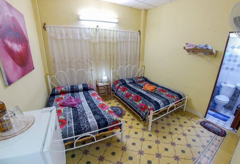 پانسیون Hostal Colon 271