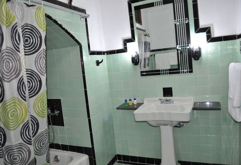 پانسیون Hostal El Zafiro