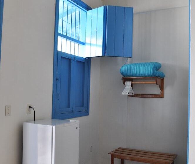 پانسیون Hostal El Zafiro