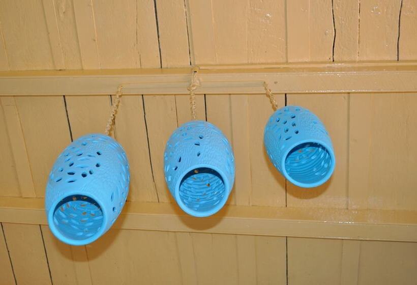 پانسیون Hostal El Zafiro