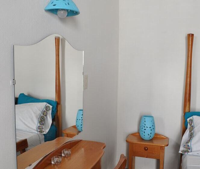 پانسیون Hostal El Zafiro