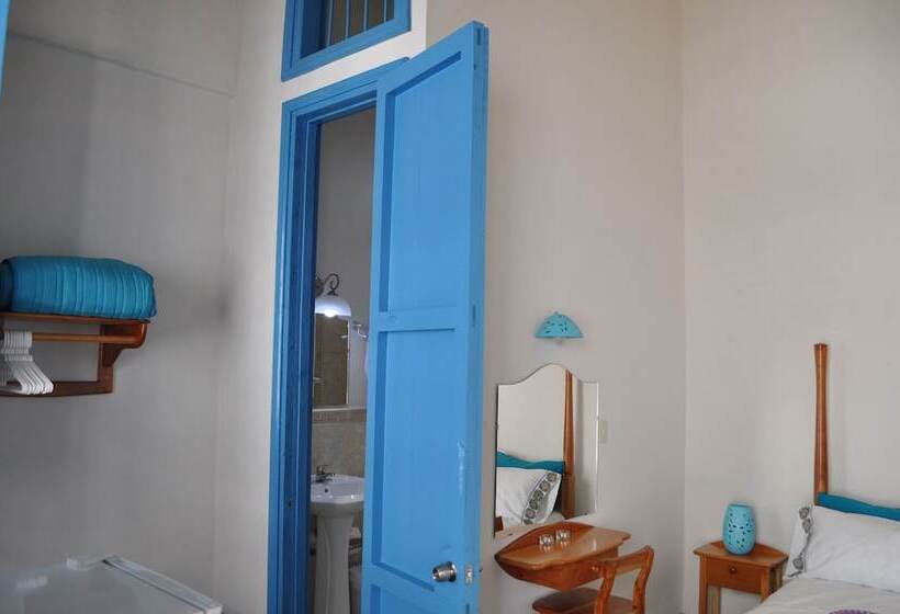 پانسیون Hostal El Zafiro