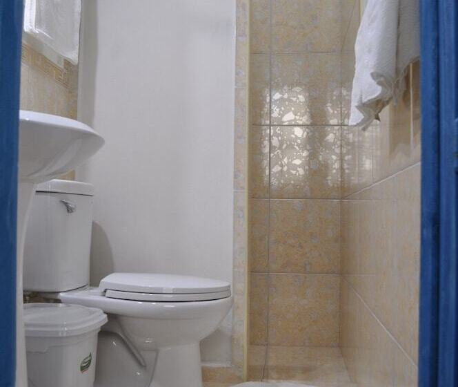 پانسیون Hostal El Zafiro