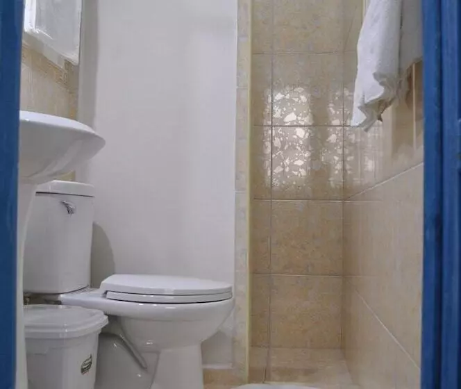 پانسیون Hostal El Zafiro