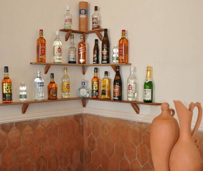 پانسیون Hostal El Zafiro