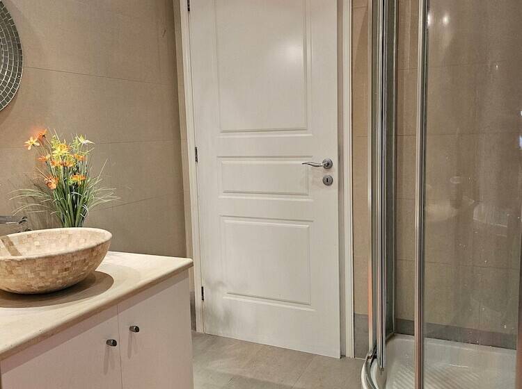 بنسيون Room In Guest Room Guest Apartment Within A Villa In Lagonissi