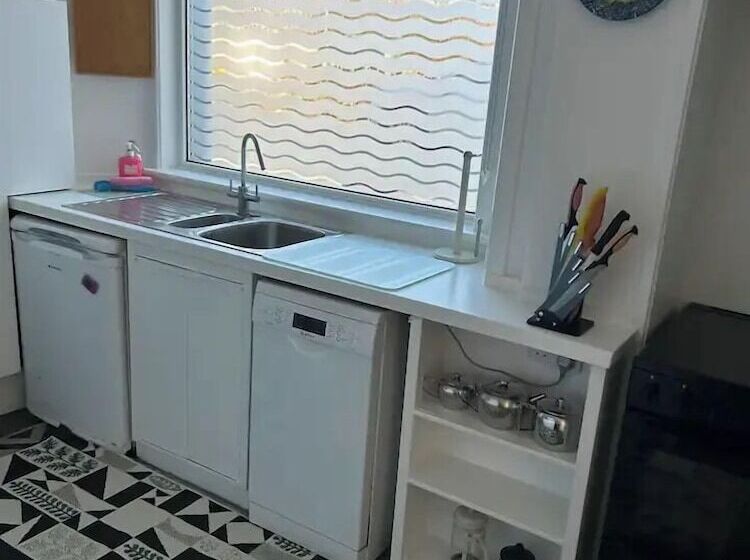 Résidence hôtelière Unique House In An Idyllic Situation On A Beach