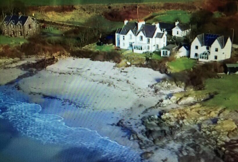 Résidence hôtelière Unique House In An Idyllic Situation On A Beach