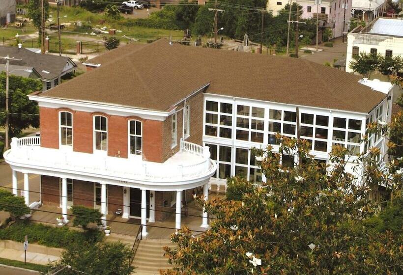 مبيت وإفطار Bazsinsky House