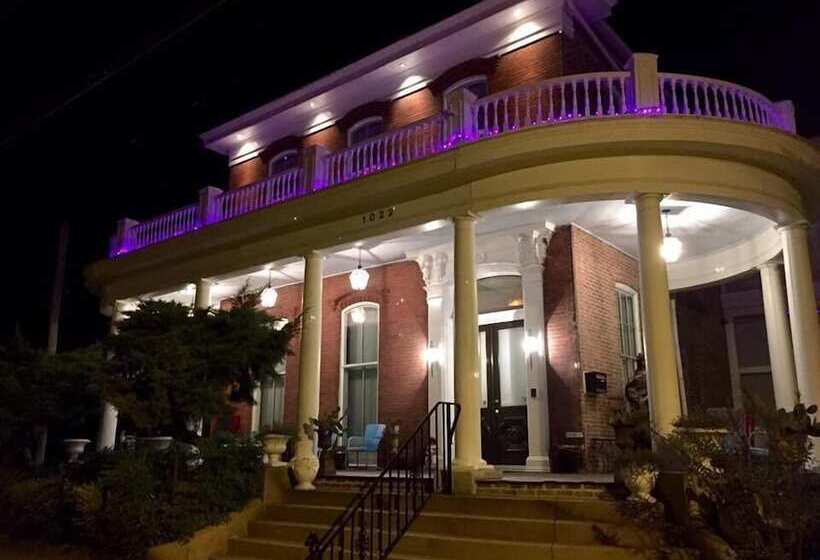 مبيت وإفطار Bazsinsky House