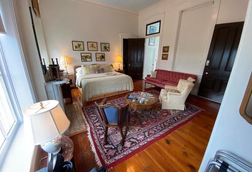 مبيت وإفطار Bazsinsky House