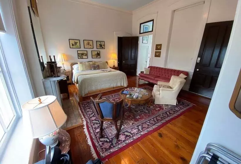 ベッドアンドブレックファースト Bazsinsky House