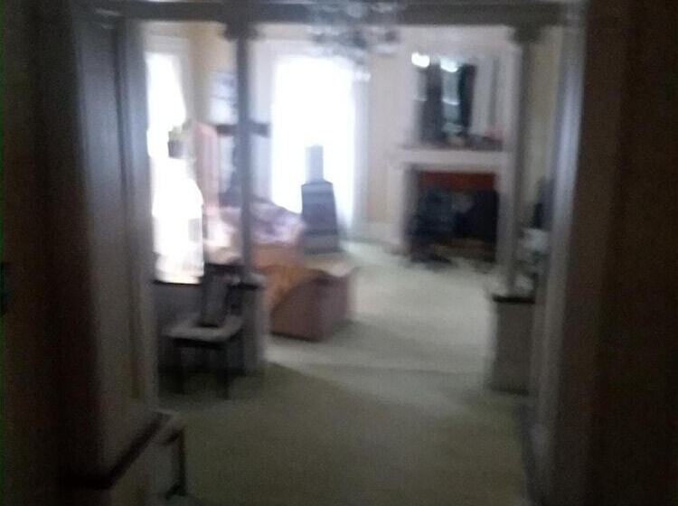 مبيت وإفطار Rose Corner Inn