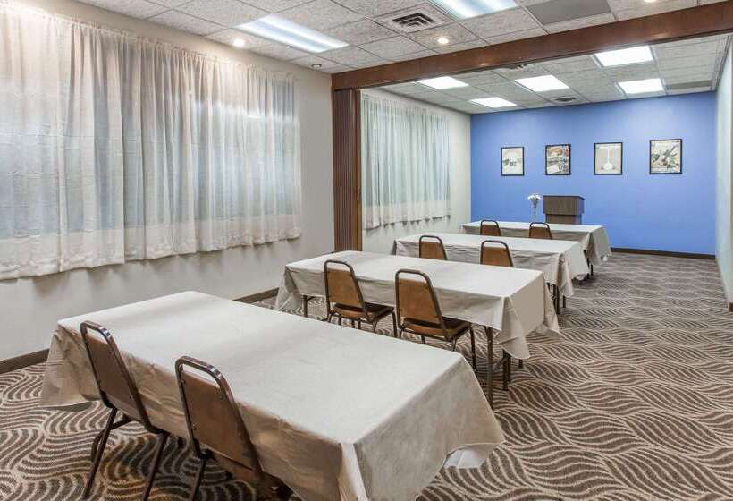 בית מלון כפרי Quality Inn Near Speedway