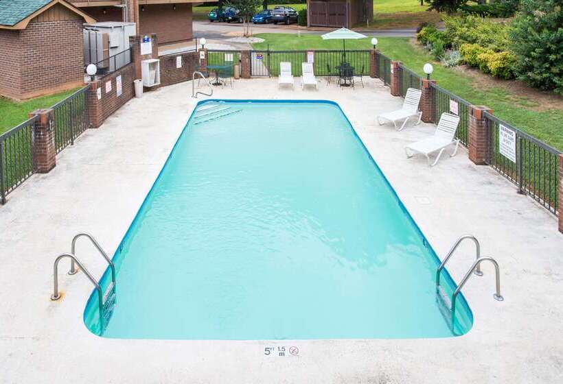 בית מלון כפרי Quality Inn Near Speedway