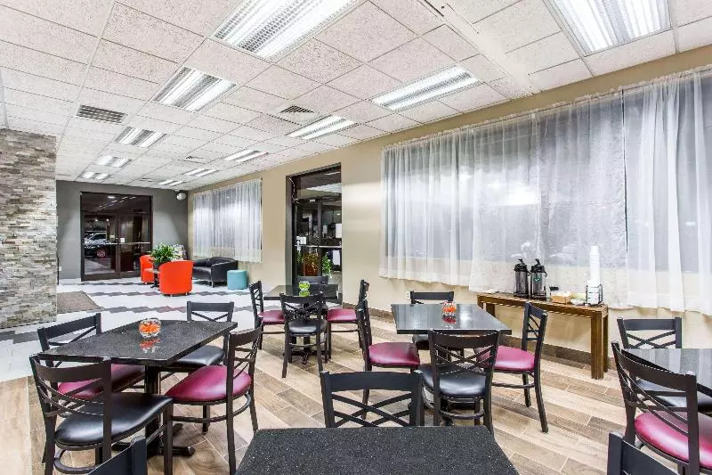 ホテル Quality Inn Near Speedway