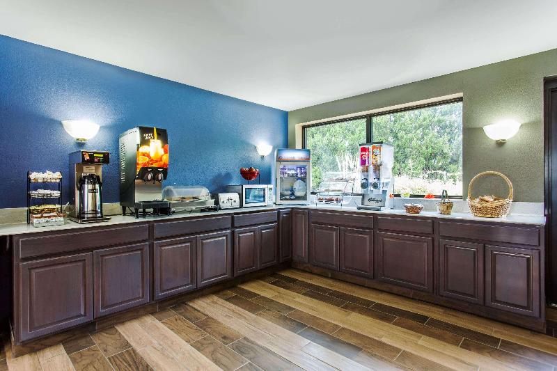 בית מלון כפרי Quality Inn Near Speedway