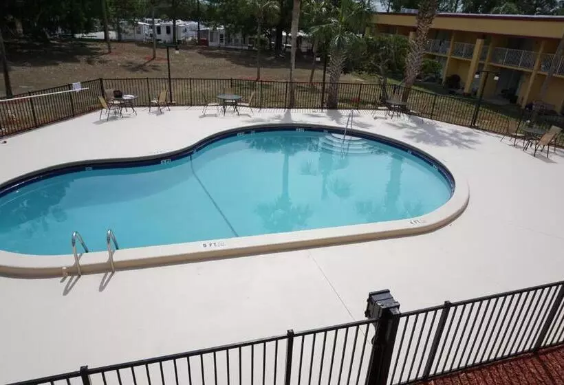 Hotelli Rodeway Inn