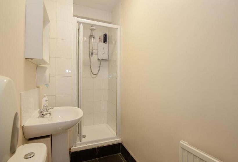 ホテル The Jollys