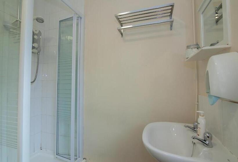 ホテル The Jollys