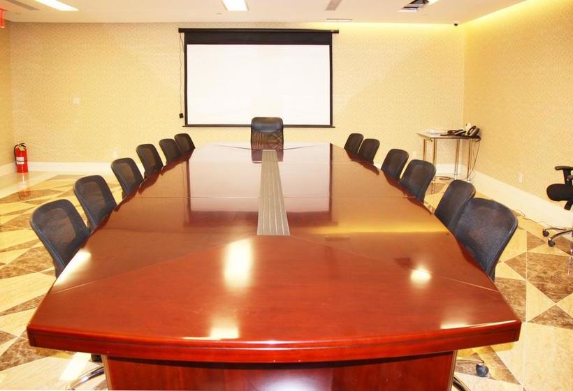 호텔 Wyndham Garden Fresh Meadows Flushing