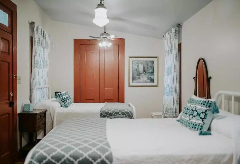 Maison Mouton Bed & Breakfast