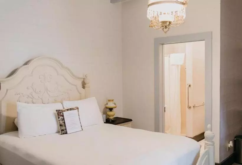 Maison Mouton Bed & Breakfast