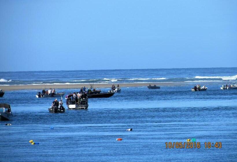 فندق على الطريق The Waldport Inn