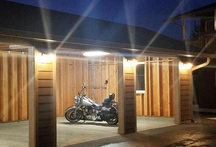 فندق على الطريق The Waldport Inn