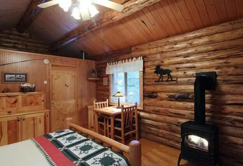 Silverwolf Log Chalet Resort