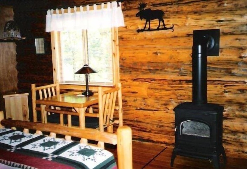 Silverwolf Log Chalet Resort